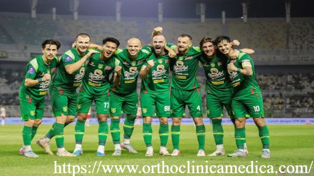 Persebaya Surabaya Berpesta Gol